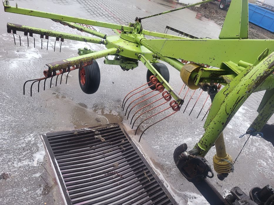 Vînd greblă claas VS 310