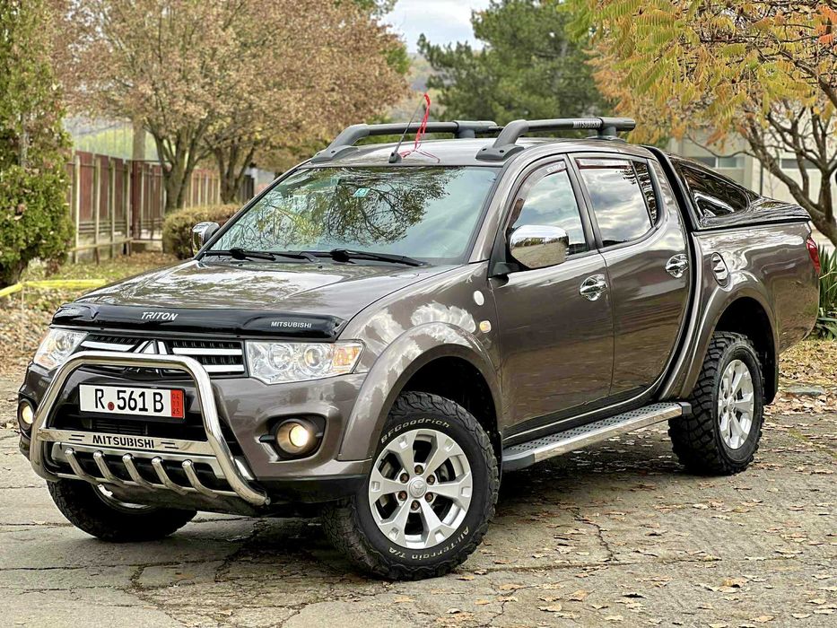 - IMPECABIL Mitsubishi L200 2.5Di-D178cp DAKAR EDITION Full