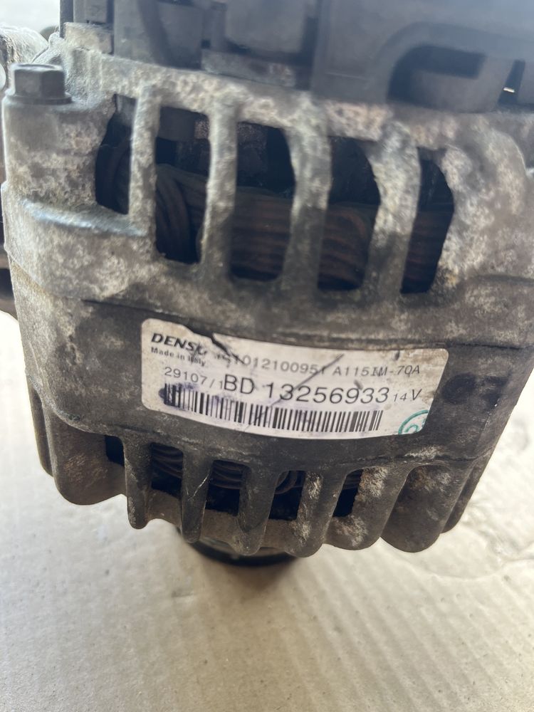 Alternator Opel Corsa 70A 14V COD: 13256933