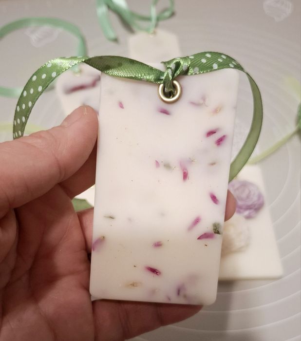 Odorizante parfumate din ceara naturala