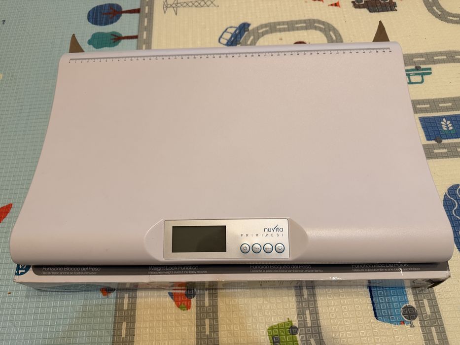 Дигитален бебешки кантар Nuvita 1300