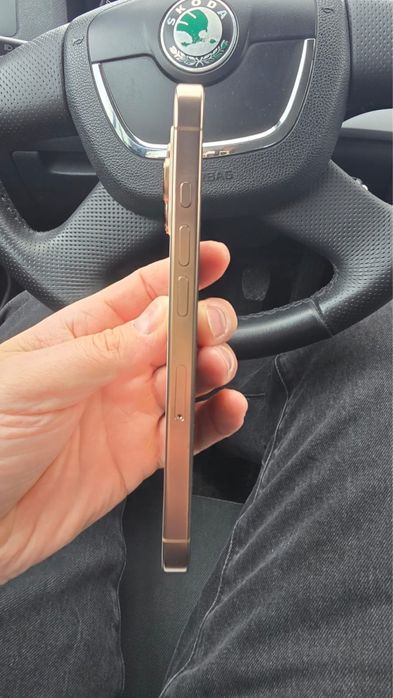 Iphone 16 pro 128 GB Desert titanium