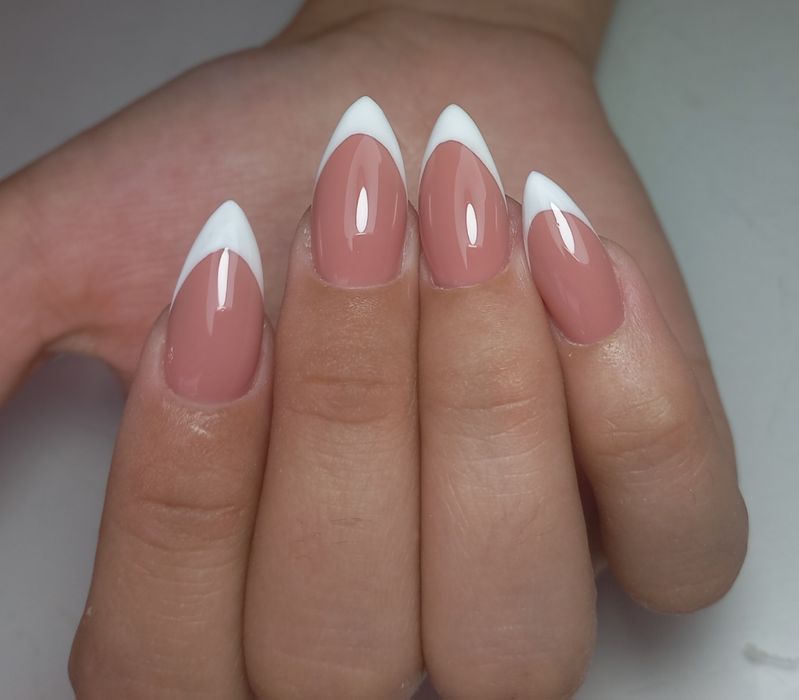 Запишитесь на маникюр