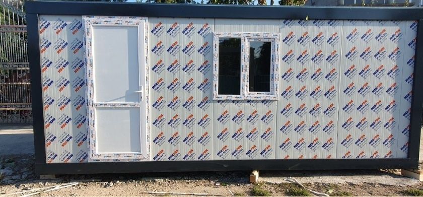 Vand Containere Standard 6x2,4 locuibil sau tip magazin cafenea etc