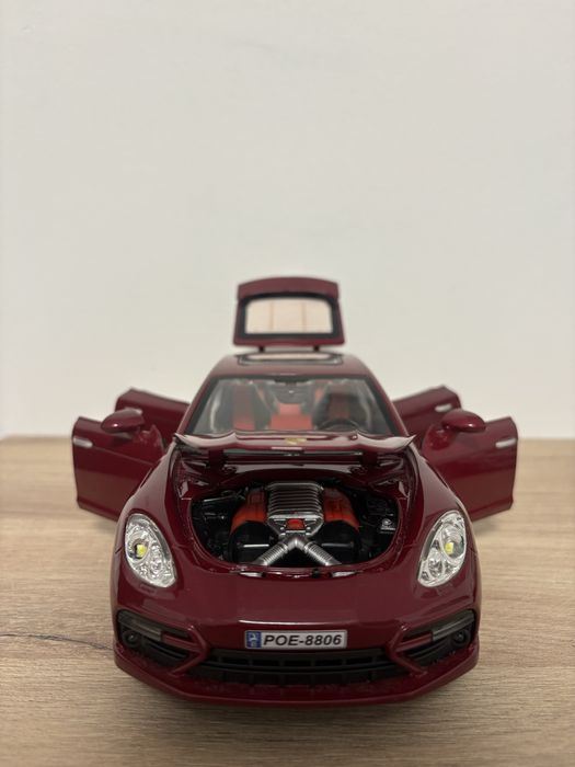 Продавам колекционерска кола Porsche Panamera
