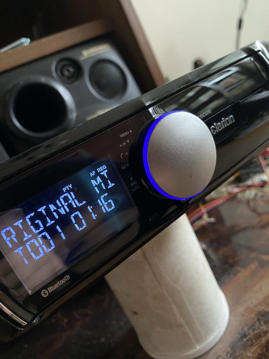 CLARION FZ502E - УНИКАТ - BLUETOOTH, USB, Радио плеър за кола сд cd
