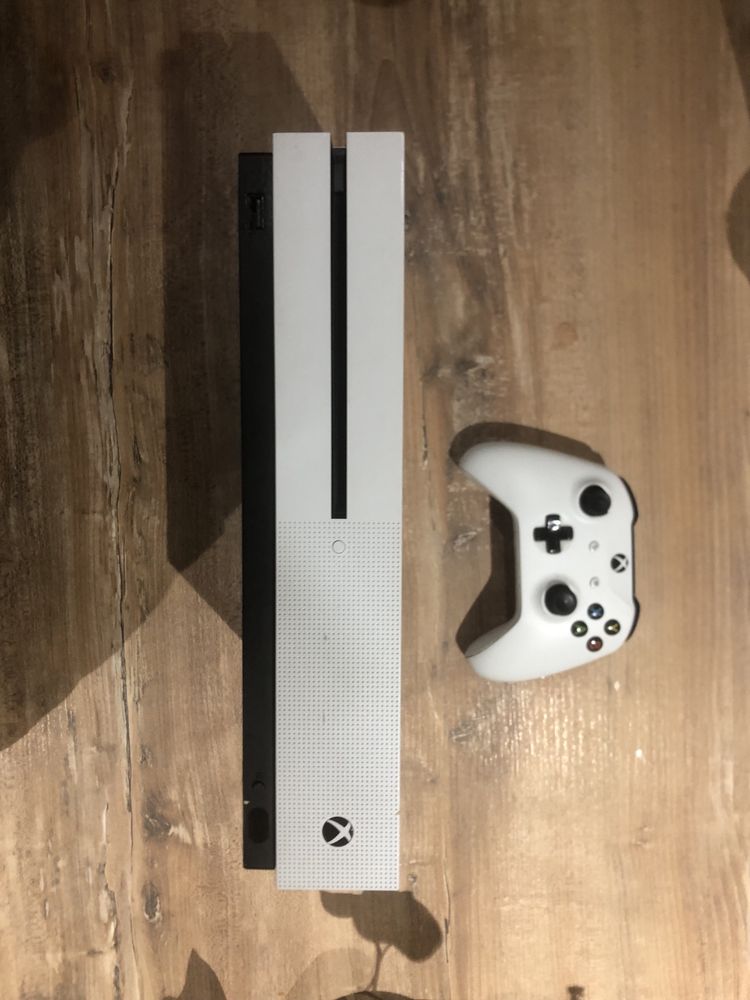 xbox one s intr-o stare foarte buna