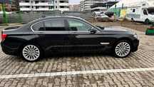 BMW seria 7, 2010/09 - 740D