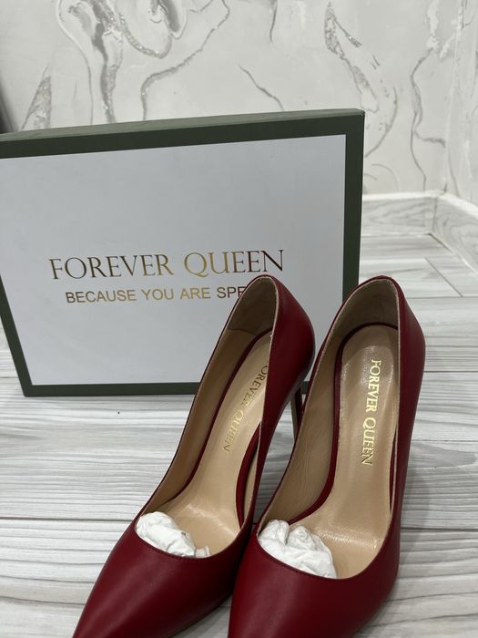 Forever queen  35 размер карасный цвет