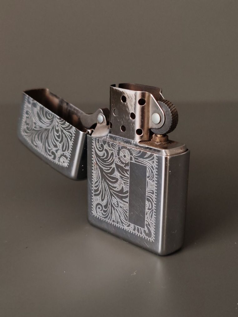 Bricheta ZIPPO Venețian