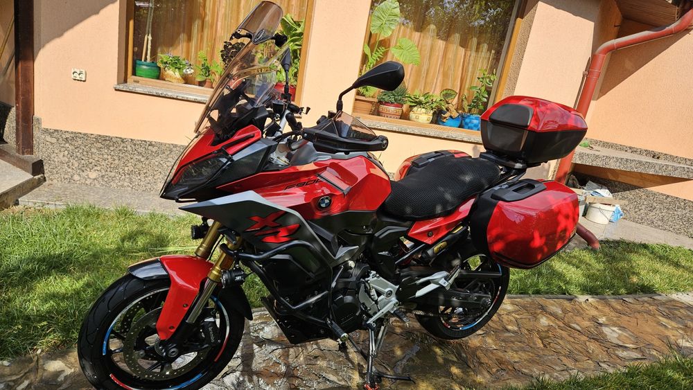 Vand BMW F 900 XR. An fabricație 2020. 34000km. Preț 7950 €.