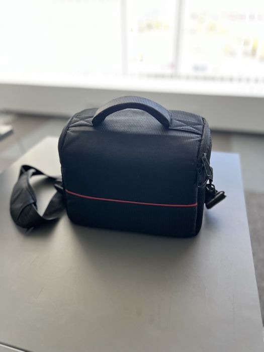 Фотоапарат Canon EOS 1300D + Canon ESF 18-55mm