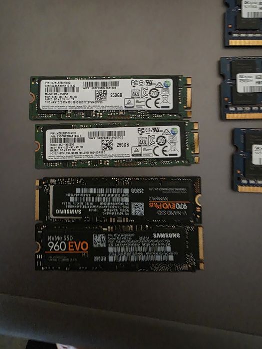 Vand rami laptop ddr3l 8gb / ssd m2 nvme/sata
