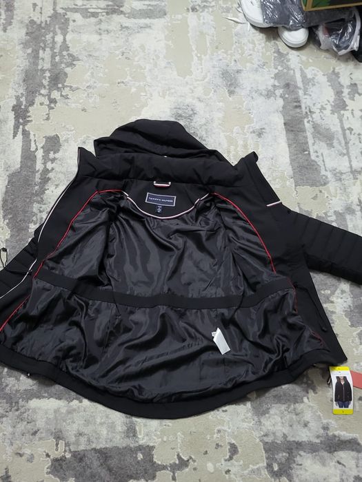 Vind Geaca Tommy Hiflingher