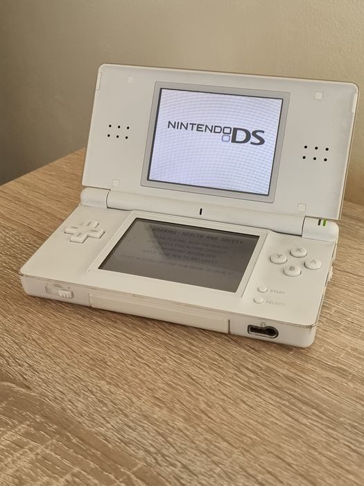 Nintendo DS Lite