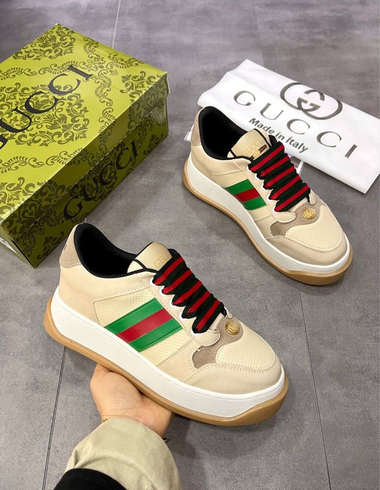 Adidasi barbati gucci