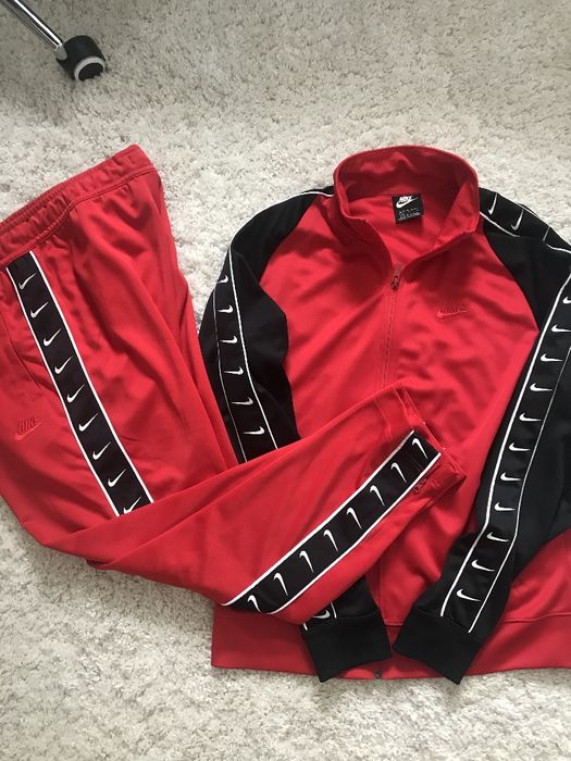 Продам костюм NIKE