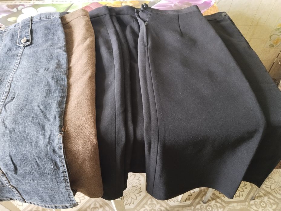 Продам юбки офисные