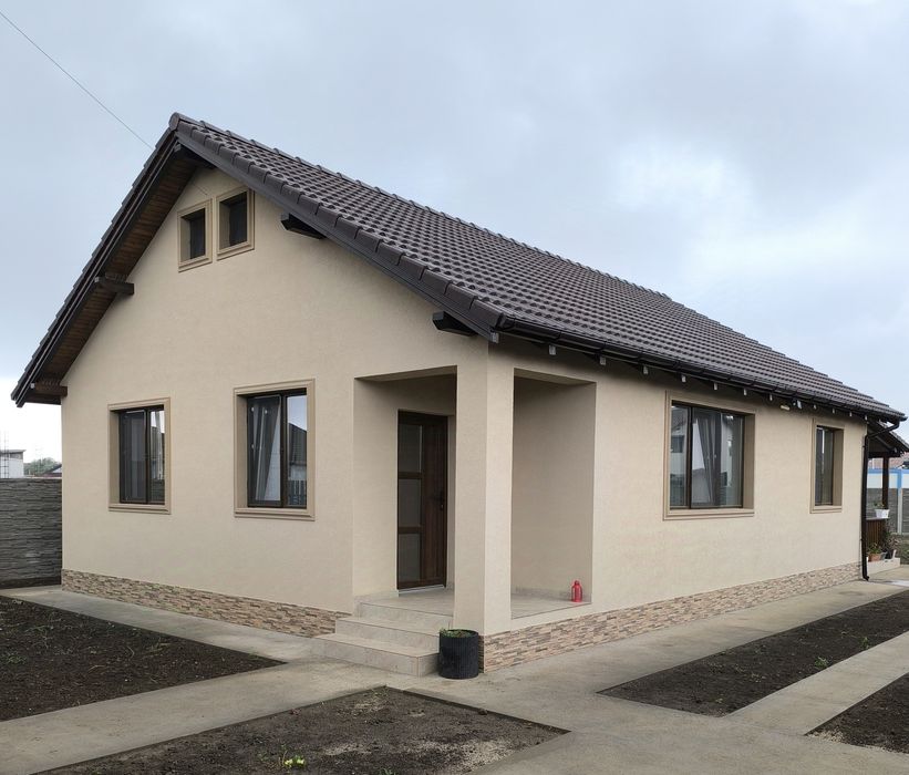 Vând casă individuală, teren 560m2