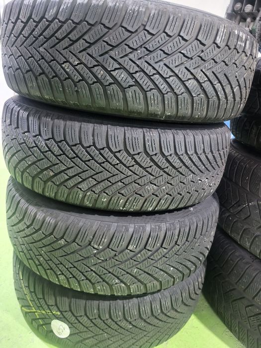 4 бр зимни 185/60/15 Continental