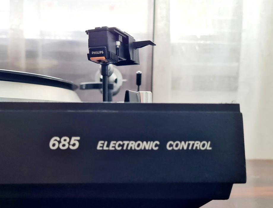 Philips 685 Electronic control грамофон