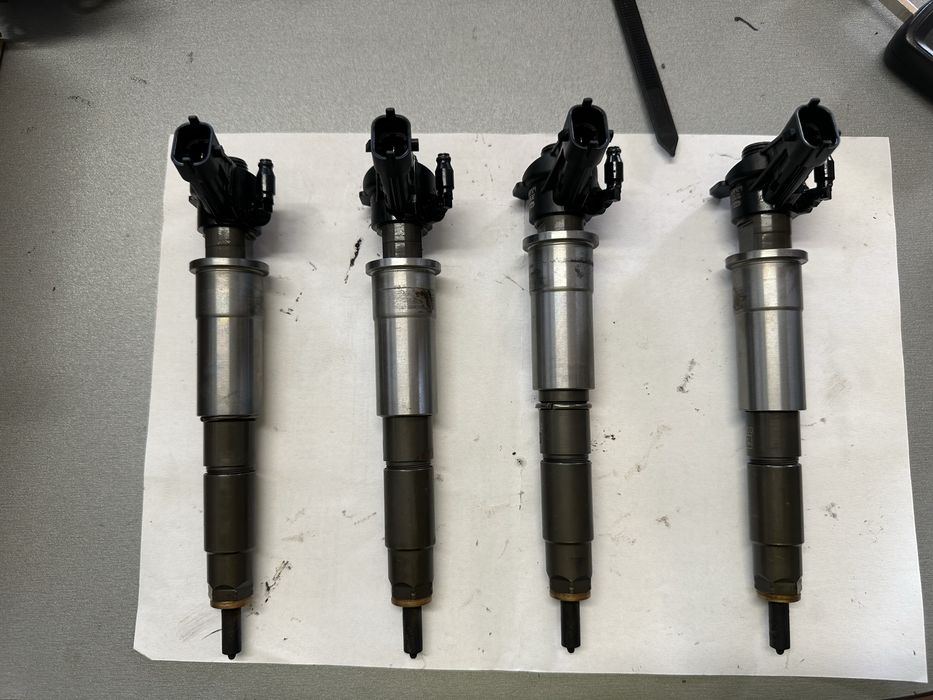 Дюза/Дюзи за 2.0dci- Нисан,Рено!