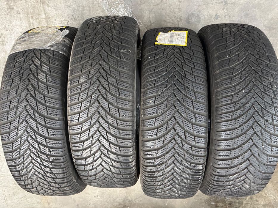 Vând 4 anvelope 225/60/18 Firestone de iarnă ca noi