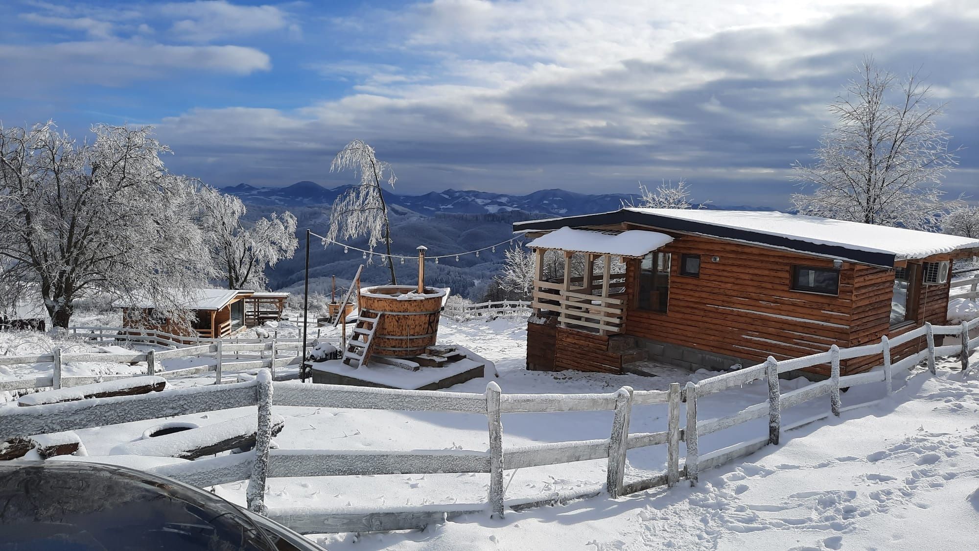 Cabană de închiriat cu ciubăr Himalaya Lodge în inima munților Apuseni