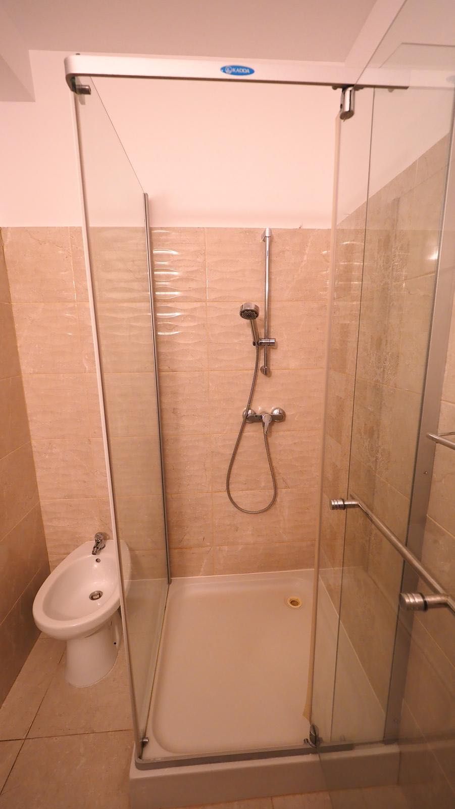 Apartament trei camere, bloc nou ,Tătărași