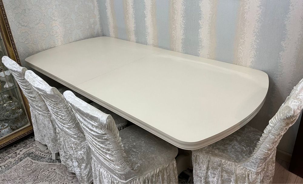 Стол 3.5 метра, в подарок стулья