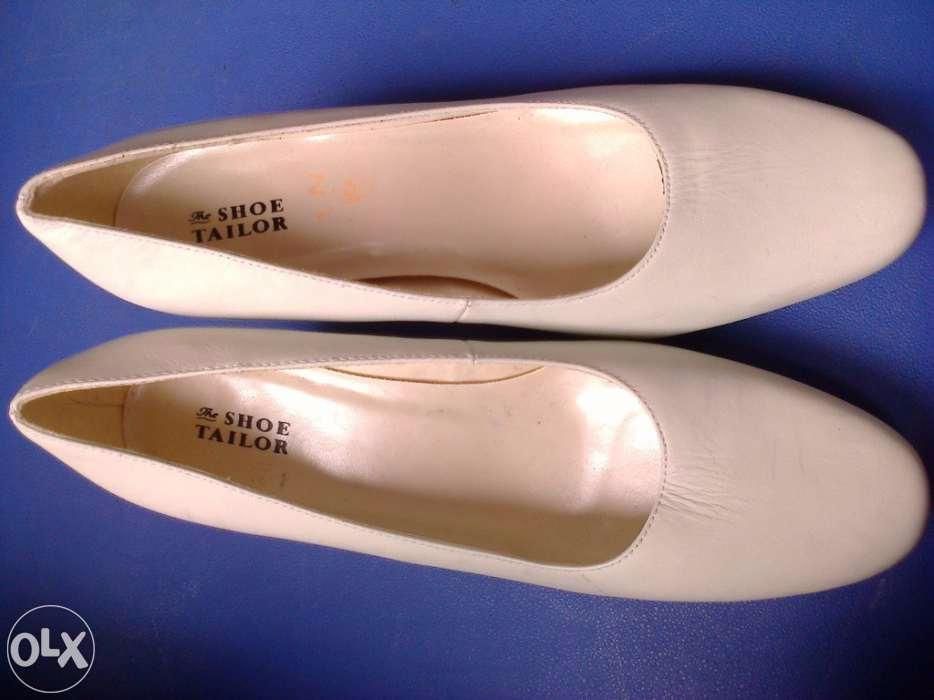 Pantofi dama noi piele alba The Shoe Tailor nunta ocazii nr39 extralat