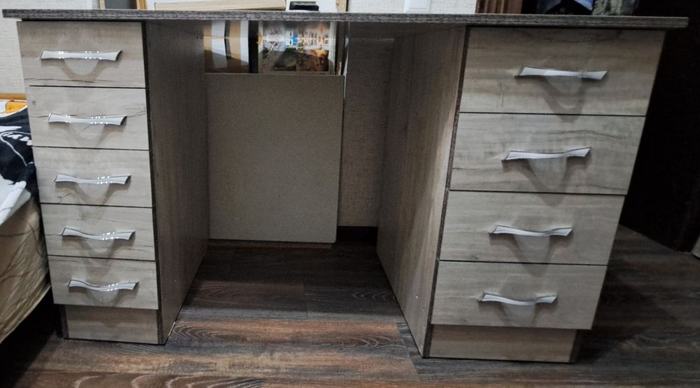 Стол рабочий/маникюрный