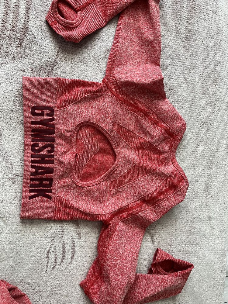 Спортен сет клин и кроп топ gymshark