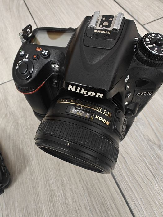Nikon D7100 +50mm 1.8 /grip X2 bliț 18-70