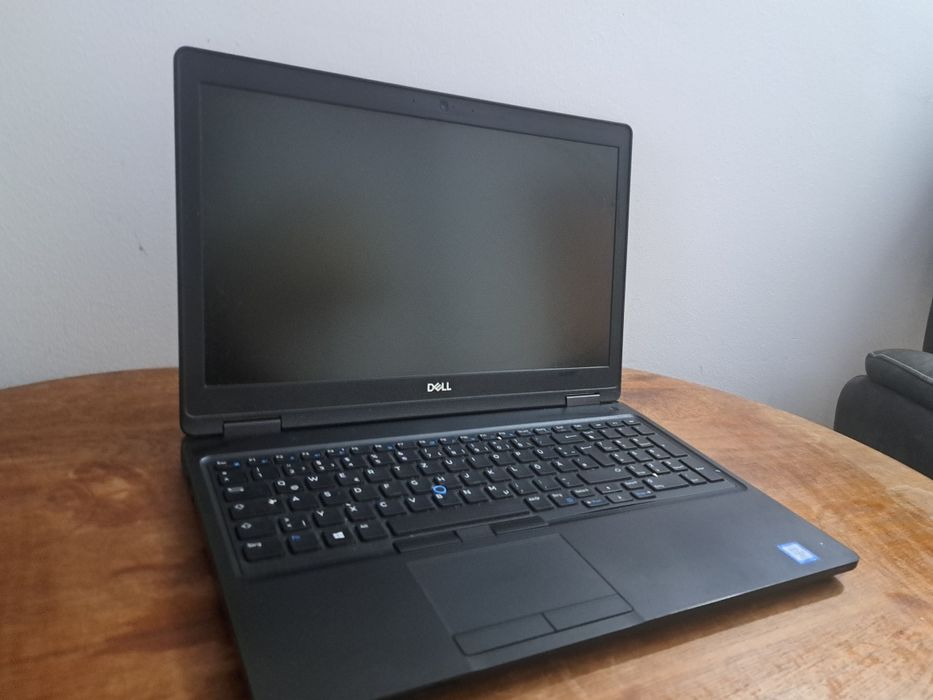Laptop Dell Latitude 5591  Licență de Windows 11