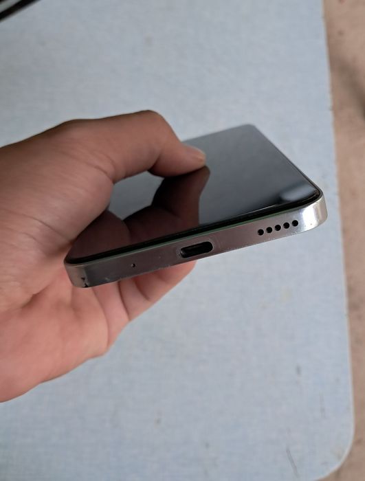 Telefon sotiladi: Honor x8a holati a'lo