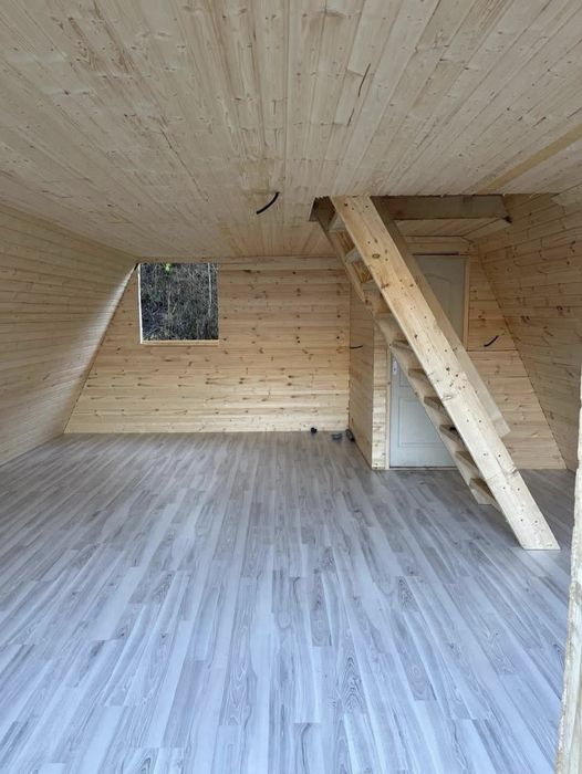 Vand cabane pe structura din lemn