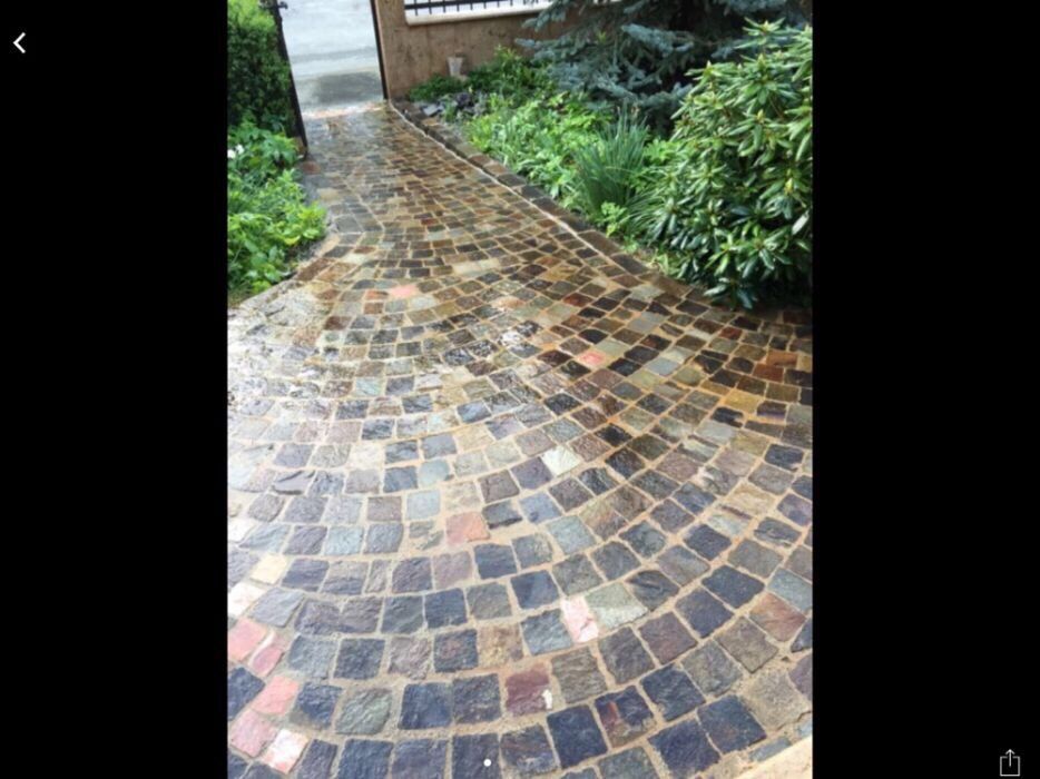 Piatra cubica import Italia, Grecia, Brazilia. pret 315 lei/mp.