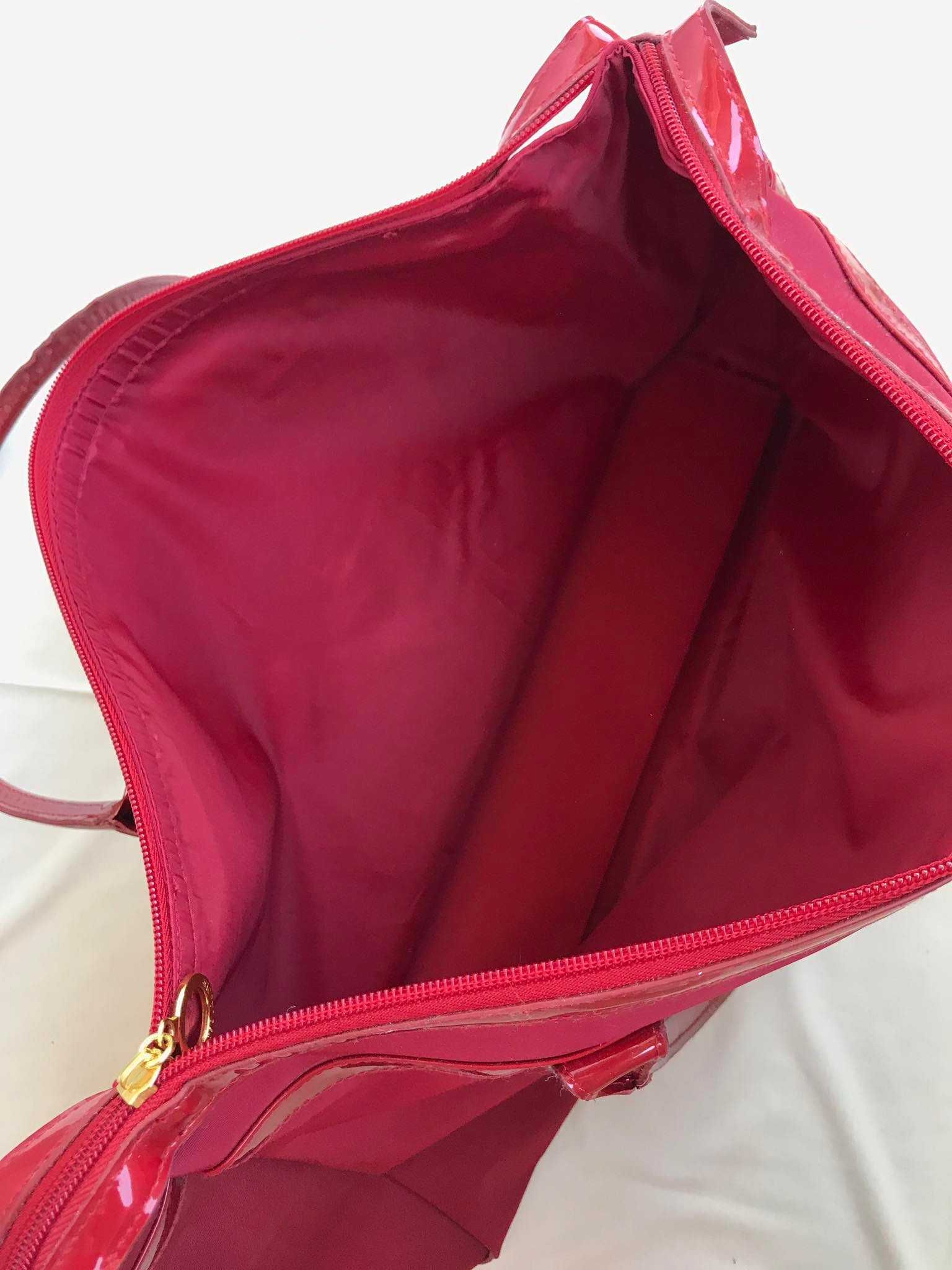 Дамска червена чанта "Estée Lauder"