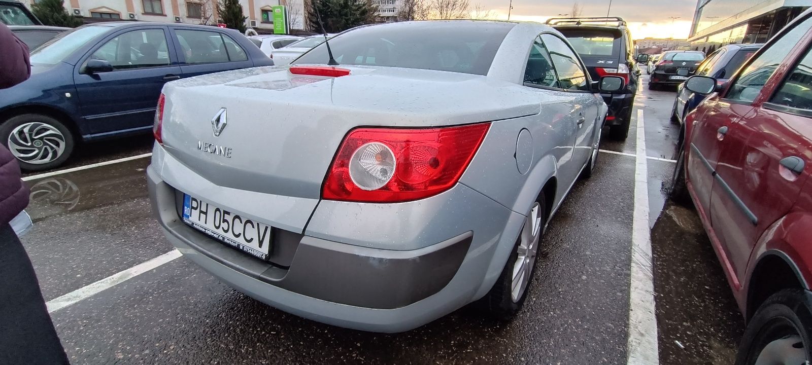 Vand Renault Megane decapotabil (doar mesaje pe olx)