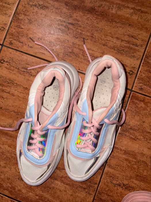 Дамски маркови обувки – почти нови, носени 1–2 пъти размер 38