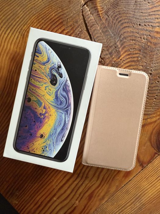 Телефон I phone Xs с подарък калъф