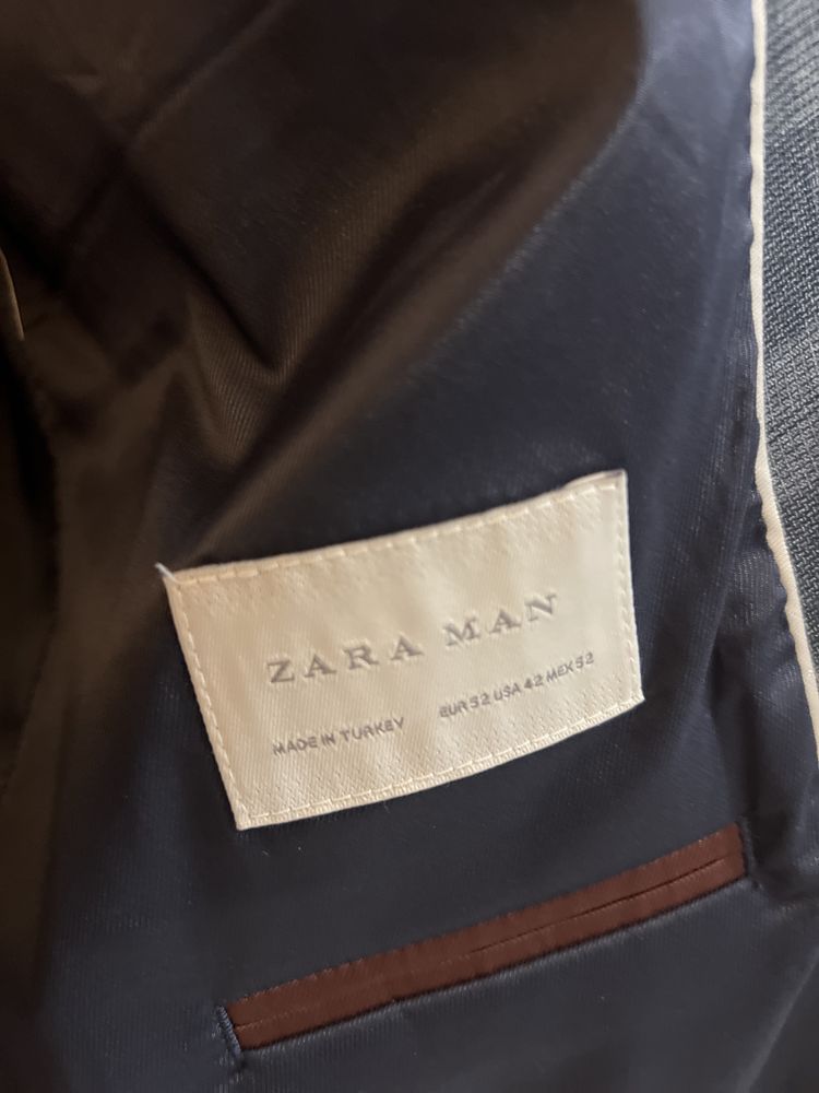 Vand costum Zara