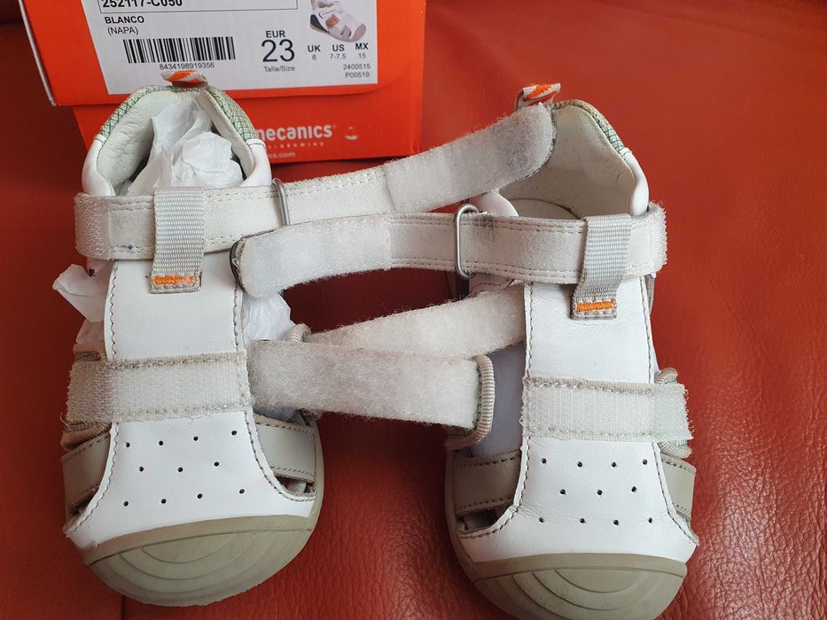 Сандали за прохождане Biomecanics Urban Blanco Napa, размер 23