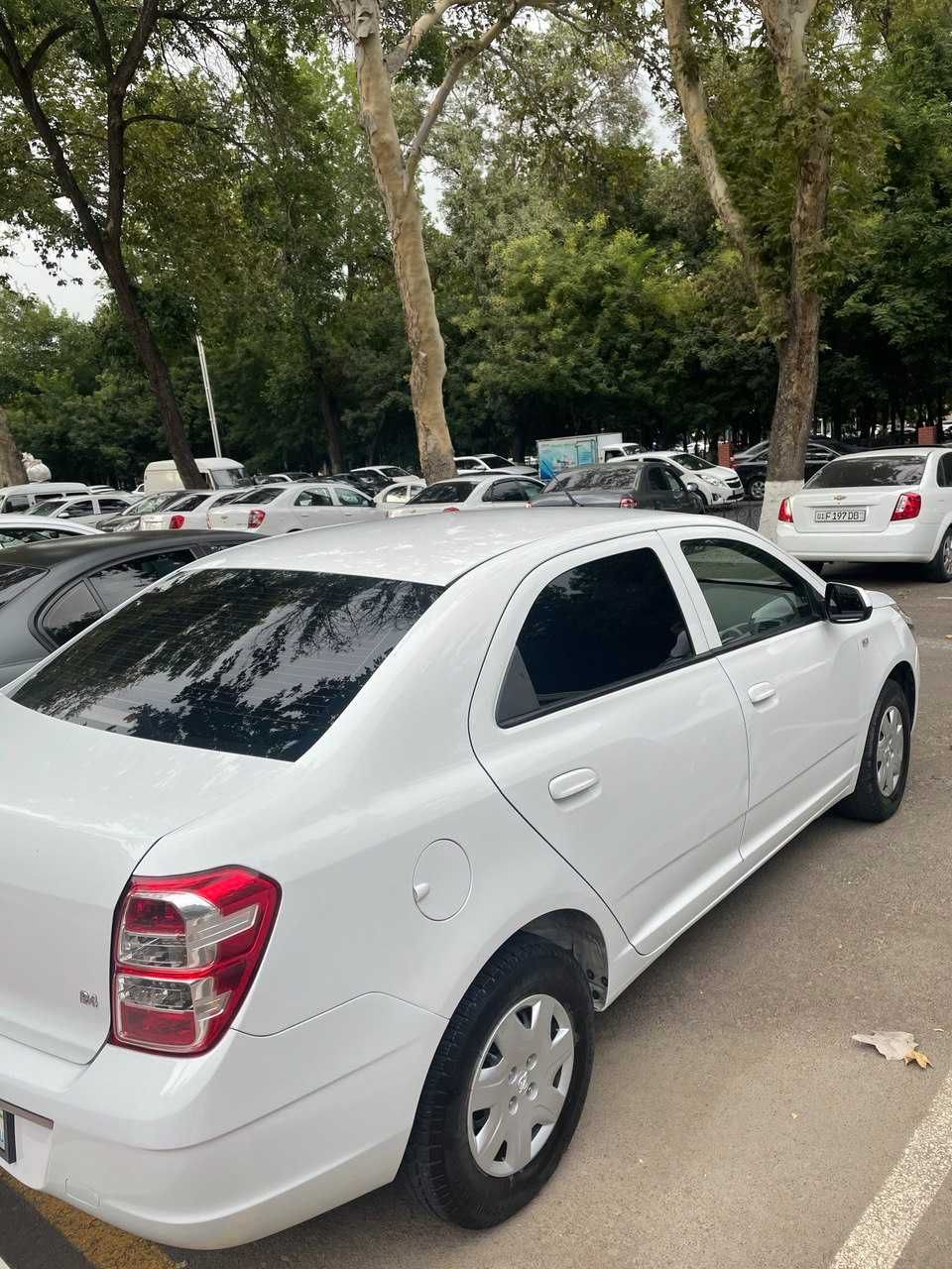 Кобалт автомашинаси сотилади