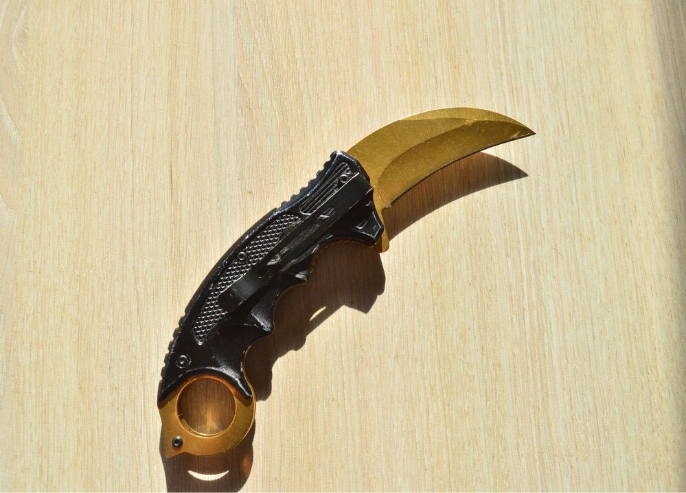 Продавам CS:GO ножове – Huntsman knif Gut Knife, Karambit