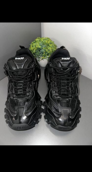 Balenciaga track black