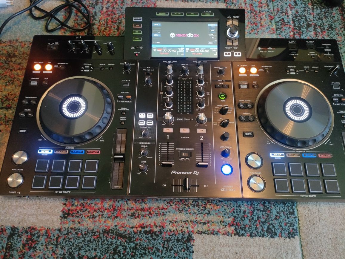 NU trimit Consola Pioneer xdj RX2 impecabila Nu RX3