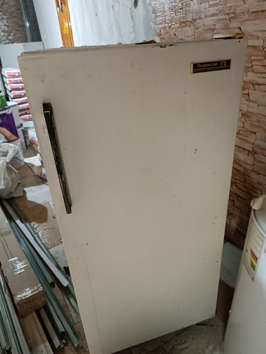 Холодильник Бирюса