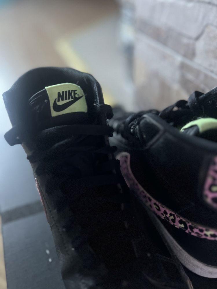 Дамски обувки Nike Blazer